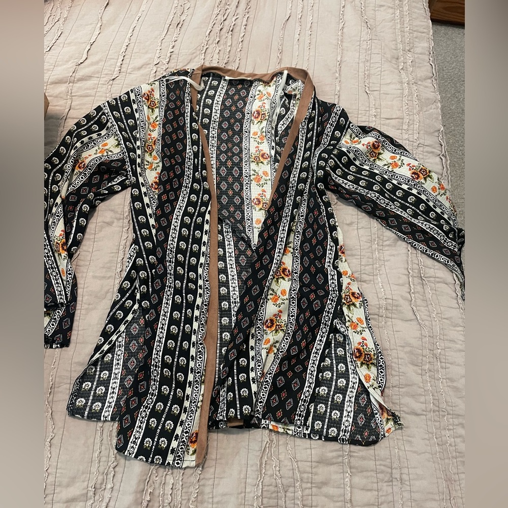 Altar’d State Floral Kimono